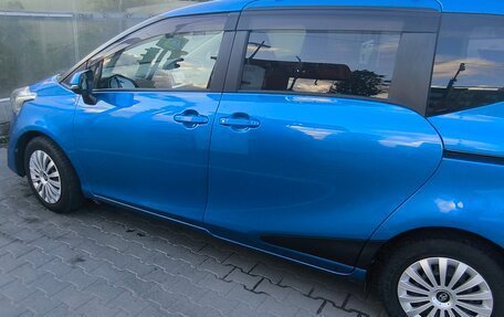 Toyota Sienta II, 2018 год, 1 390 000 рублей, 4 фотография