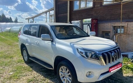 Toyota Land Cruiser Prado 150 рестайлинг 2, 2015 год, 2 950 000 рублей, 2 фотография
