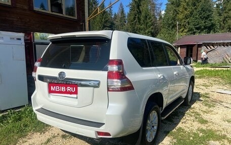 Toyota Land Cruiser Prado 150 рестайлинг 2, 2015 год, 2 950 000 рублей, 3 фотография