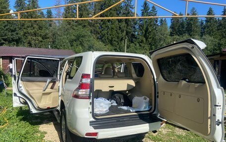 Toyota Land Cruiser Prado 150 рестайлинг 2, 2015 год, 2 950 000 рублей, 11 фотография