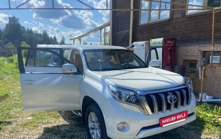 Toyota Land Cruiser Prado 150 рестайлинг 2, 2015 год, 2 950 000 рублей, 13 фотография