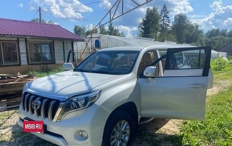 Toyota Land Cruiser Prado 150 рестайлинг 2, 2015 год, 2 950 000 рублей, 12 фотография