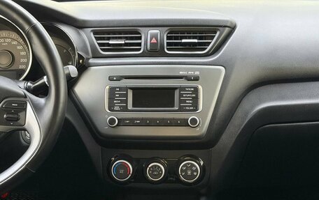 KIA Rio III рестайлинг, 2015 год, 999 000 рублей, 18 фотография