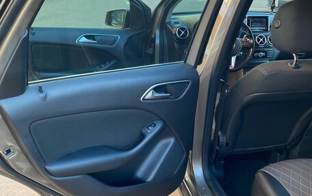 Mercedes-Benz B-Класс, 2012 год, 1 250 000 рублей, 27 фотография