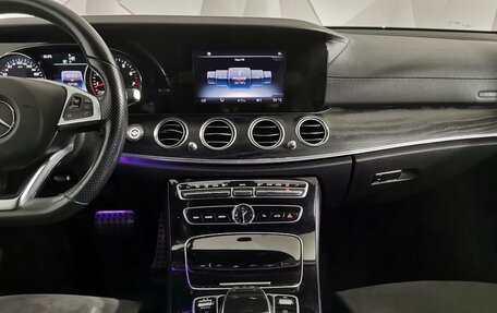 Mercedes-Benz E-Класс, 2017 год, 1 925 000 рублей, 14 фотография