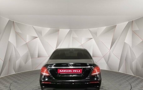 Mercedes-Benz E-Класс, 2017 год, 1 925 000 рублей, 8 фотография