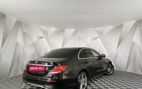 Mercedes-Benz E-Класс, 2017 год, 1 925 000 рублей, 2 фотография