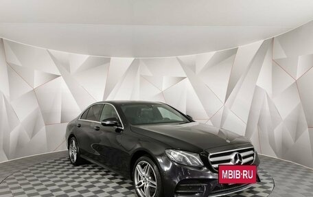 Mercedes-Benz E-Класс, 2017 год, 1 925 000 рублей, 3 фотография