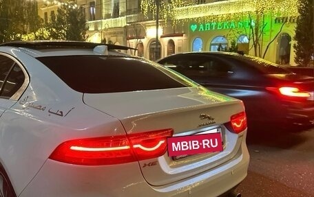 Jaguar XE I рестайлинг, 2018 год, 2 300 000 рублей, 10 фотография