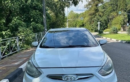 Hyundai Solaris II рестайлинг, 2013 год, 550 000 рублей, 1 фотография