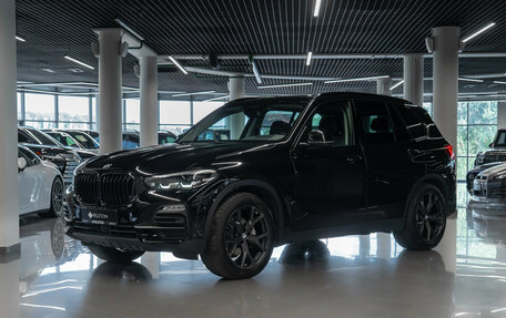 BMW X5, 2019 год, 4 950 000 рублей, 1 фотография