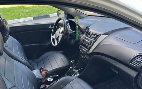 Hyundai Solaris II рестайлинг, 2013 год, 550 000 рублей, 11 фотография