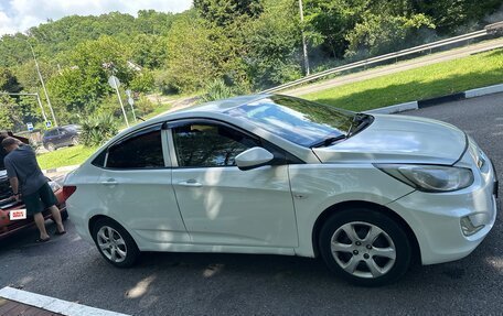 Hyundai Solaris II рестайлинг, 2013 год, 550 000 рублей, 3 фотография
