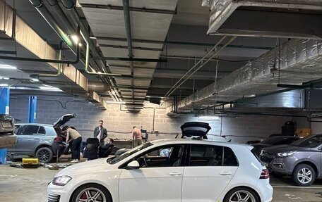 Volkswagen Golf GTI VII, 2015 год, 1 850 000 рублей, 6 фотография