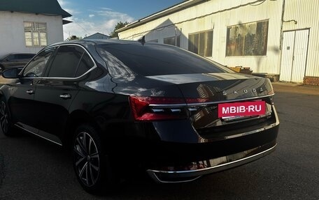 Skoda Superb III рестайлинг, 2023 год, 3 000 000 рублей, 3 фотография
