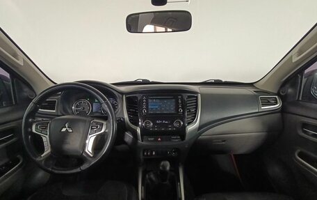 Mitsubishi L200 IV рестайлинг, 2018 год, 1 950 000 рублей, 9 фотография