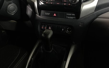Mitsubishi L200 IV рестайлинг, 2018 год, 1 950 000 рублей, 12 фотография