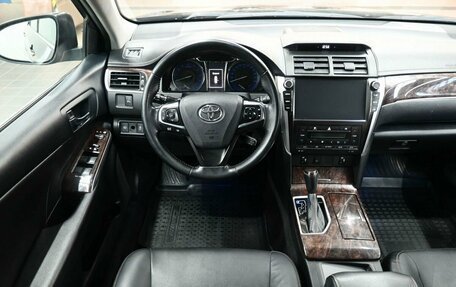 Toyota Camry, 2017 год, 2 179 900 рублей, 7 фотография