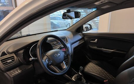 KIA Rio III рестайлинг, 2014 год, 850 000 рублей, 23 фотография