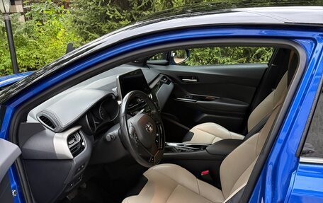 Toyota C-HR I рестайлинг, 2019 год, 2 750 000 рублей, 6 фотография