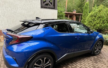 Toyota C-HR I рестайлинг, 2019 год, 2 750 000 рублей, 13 фотография