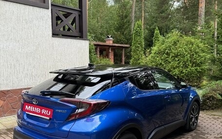 Toyota C-HR I рестайлинг, 2019 год, 2 750 000 рублей, 14 фотография