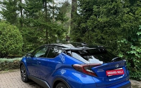 Toyota C-HR I рестайлинг, 2019 год, 2 750 000 рублей, 16 фотография