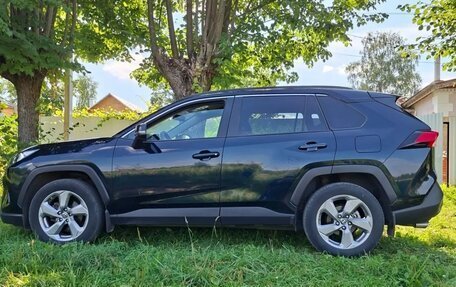 Toyota RAV4, 2019 год, 3 375 000 рублей, 4 фотография