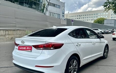Hyundai Elantra VI рестайлинг, 2018 год, 1 200 000 рублей, 6 фотография