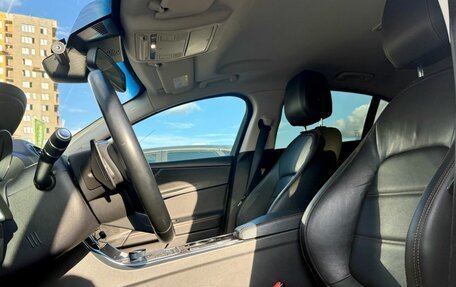 Jaguar XE I рестайлинг, 2015 год, 1 399 000 рублей, 14 фотография