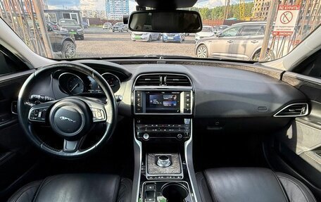 Jaguar XE I рестайлинг, 2015 год, 1 399 000 рублей, 16 фотография