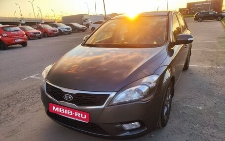 KIA cee'd I рестайлинг, 2010 год, 800 000 рублей, 2 фотография