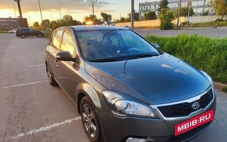 KIA cee'd I рестайлинг, 2010 год, 800 000 рублей, 4 фотография