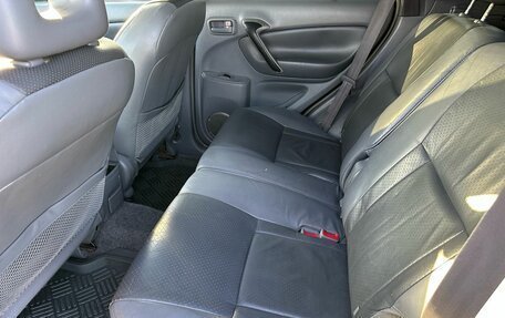 Toyota RAV4, 2002 год, 680 000 рублей, 23 фотография