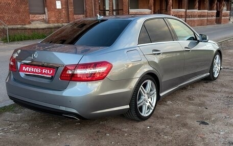Mercedes-Benz E-Класс, 2012 год, 1 950 000 рублей, 3 фотография