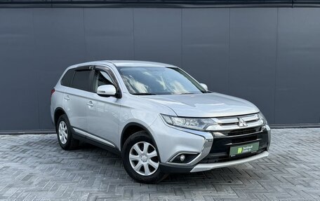 Mitsubishi Outlander III рестайлинг 3, 2016 год, 1 775 000 рублей, 5 фотография