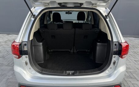 Mitsubishi Outlander III рестайлинг 3, 2016 год, 1 775 000 рублей, 7 фотография