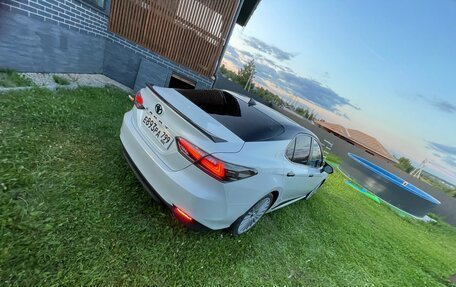 Toyota Camry, 2019 год, 2 700 000 рублей, 3 фотография