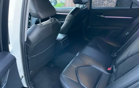 Toyota Camry, 2019 год, 2 700 000 рублей, 8 фотография