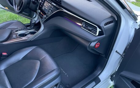 Toyota Camry, 2019 год, 2 700 000 рублей, 9 фотография