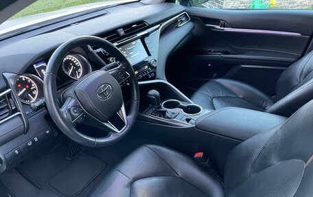 Toyota Camry, 2019 год, 2 700 000 рублей, 7 фотография
