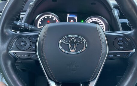Toyota Camry, 2019 год, 2 700 000 рублей, 15 фотография