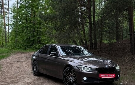 BMW 3 серия, 2013 год, 1 500 000 рублей, 13 фотография