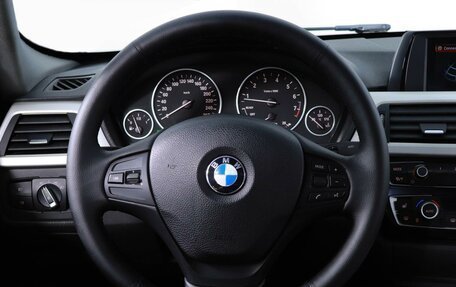 BMW 3 серия, 2018 год, 1 380 200 рублей, 11 фотография