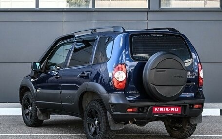 Chevrolet Niva I рестайлинг, 2017 год, 779 000 рублей, 2 фотография