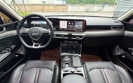 KIA K5, 2023 год, 2 120 000 рублей, 10 фотография