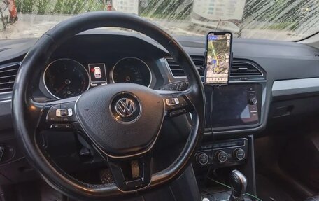 Volkswagen Tiguan II, 2018 год, 1 399 000 рублей, 10 фотография