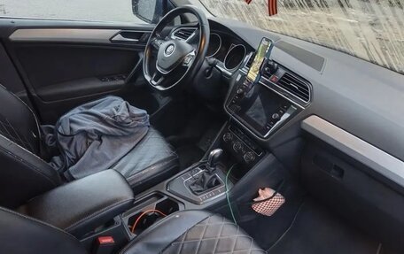 Volkswagen Tiguan II, 2018 год, 1 399 000 рублей, 8 фотография