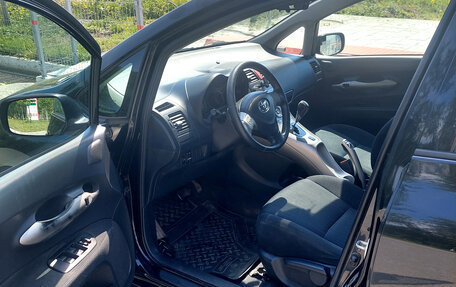 Toyota Auris II, 2009 год, 670 000 рублей, 3 фотография