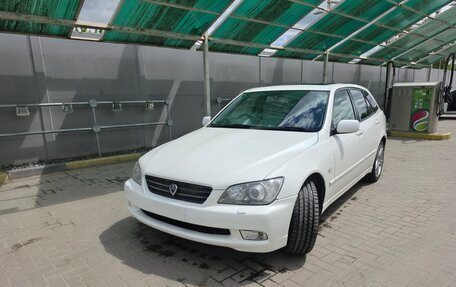 Toyota Altezza, 2001 год, 550 000 рублей, 2 фотография